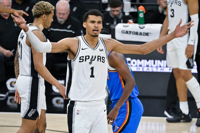 Wembanyama y Spurs vencen sorpresivamente 132-118 a Thunder y cortan racha de 5 derrotas