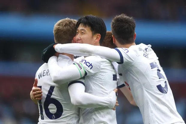 Inglaterra: Tottenham, con Rodrigo Bentancur como recambio, goleó 4-0 a Aston Villa