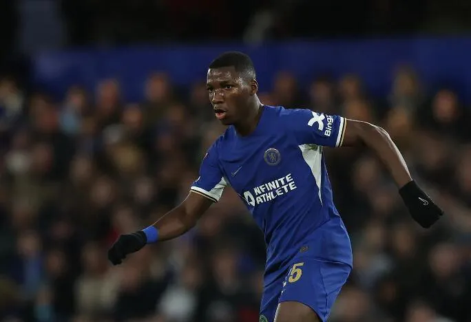 Moisés Caicedo deja un mensaje antes de volver a Europa, usuarios se refieren a la farra de sus compañeros