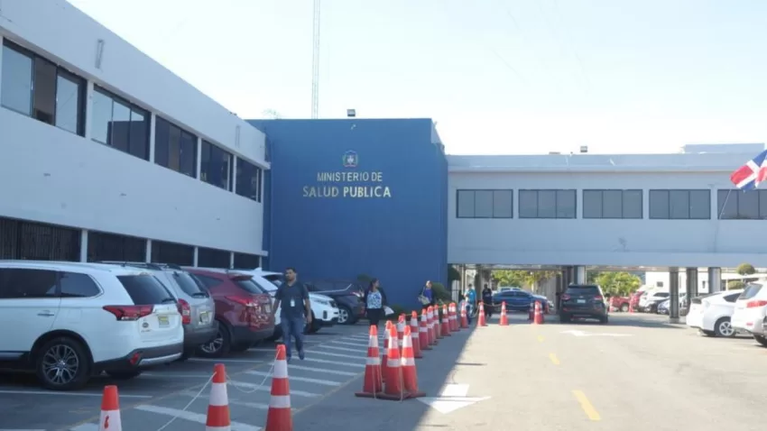 Gobierno RD entrega tejidos de piel humana para víctimas de quemaduras en carnaval de Salcedo, donados por Gobierno de México