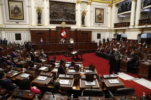 Gobierno de Perú promulga ley que restablece el Senado