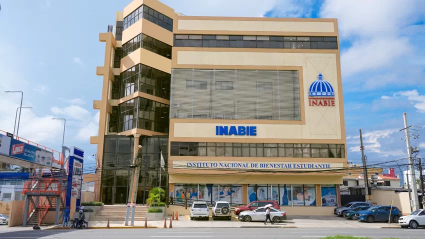 Inabie camina hacia la reducción de 18 millones de libras de azúcar en alimentación escolar