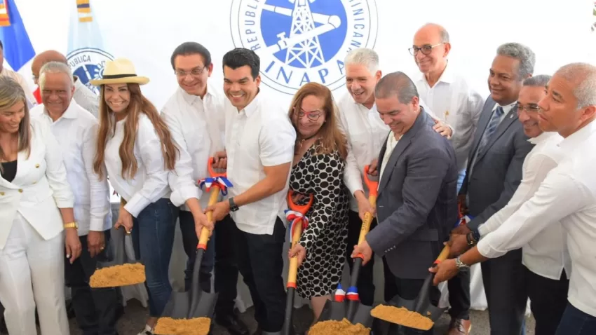 Inapa deja iniciados los trabajos de construcción del alcantarillado sanitario de Licey al Medio–Las Palomas Arriba, provincia Santiago