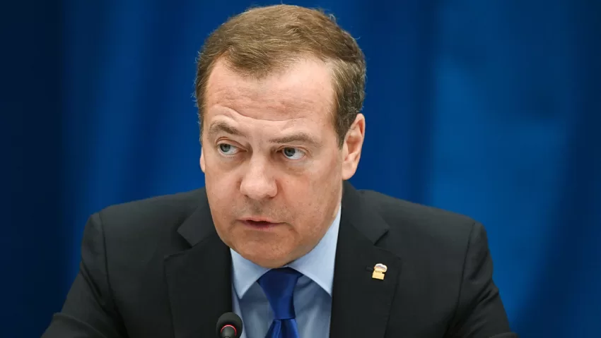 Medvédev: Tras "robar" los activos rusos, exigir la devolución del oro rumano es un "descaro" de la UE