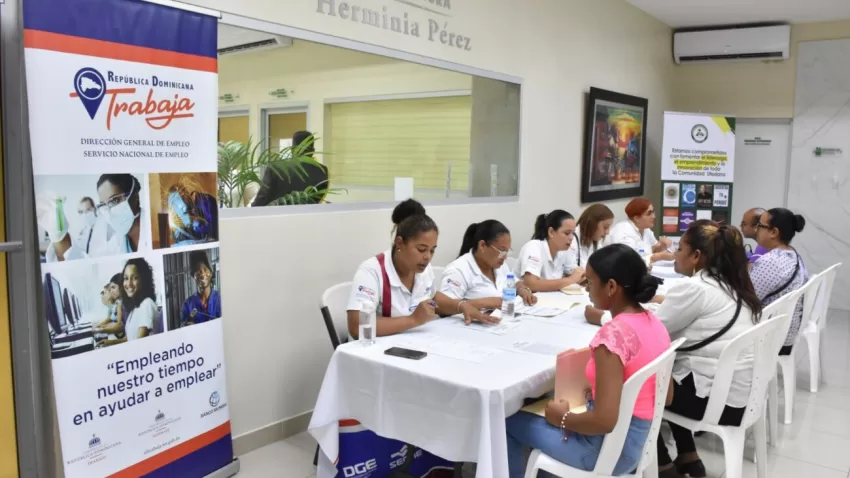 Ministerio de Trabajo invita a la feria y jornada de empleo para La Romana y el Distrito Nacional