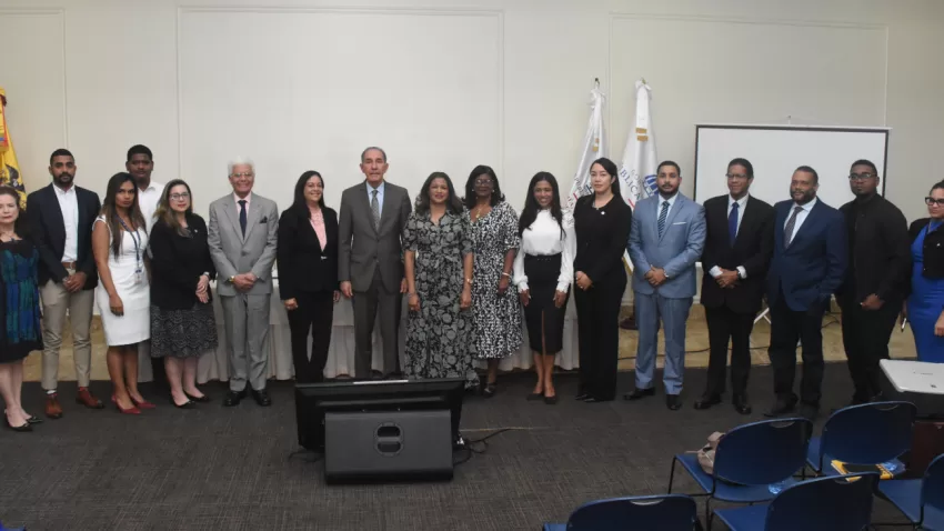 RD gradúa estudiantes ecuatorianos del programa “Inglés de Inmersión para la Competitividad”