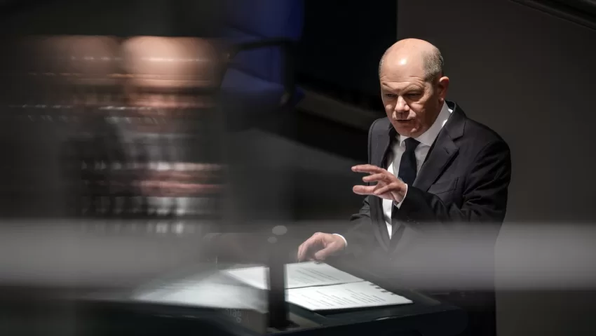 Scholz piensa que los ingresos del dinero ruso congelado no son de nadie