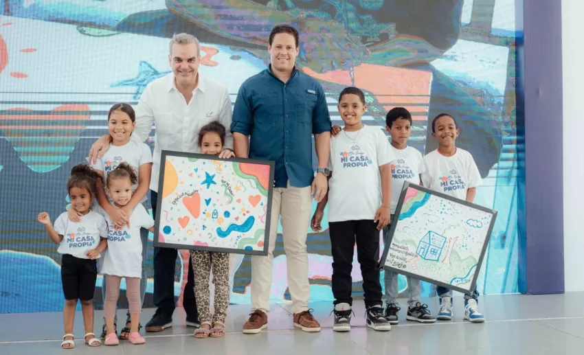 Luis Abinader inaugura obras en Santiago