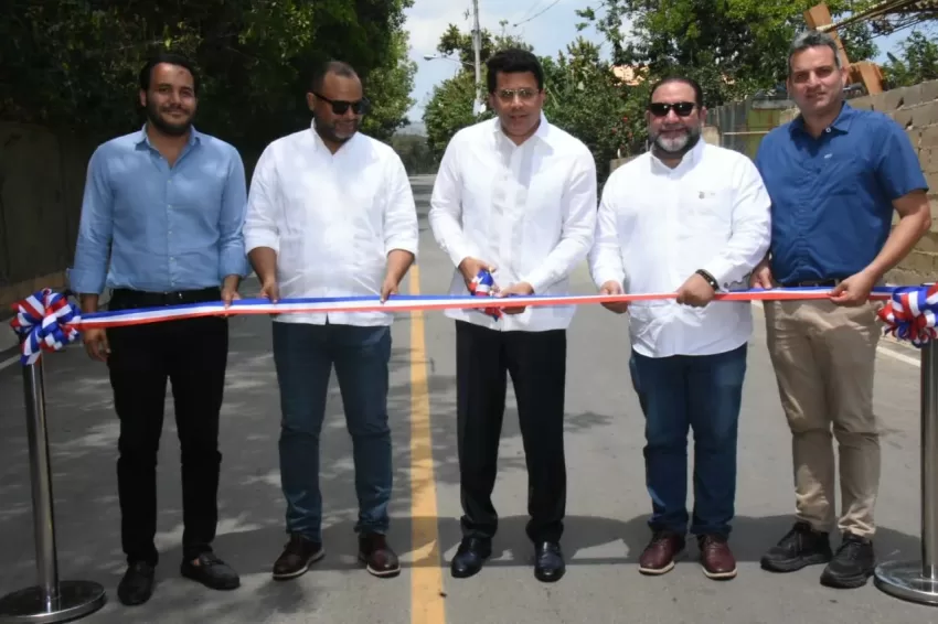 Ministro de Turismo inaugura obra en Jarabacoa por un monto superior a los 80 millones de pesos