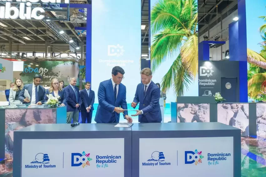 Ministro de Turismo firma acuerdos -Condor y Edelweiss-para impulsar vuelos desde el mercado alemán