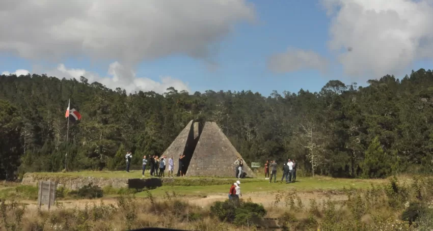 Valle Nuevo: Contraste entre belleza y camino insoportable