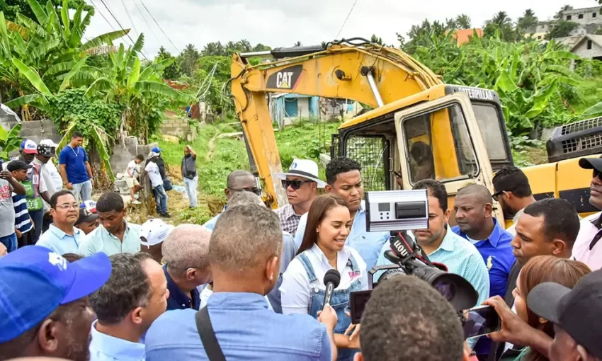 Alcaldesa SDN comienza con jornada de limpieza