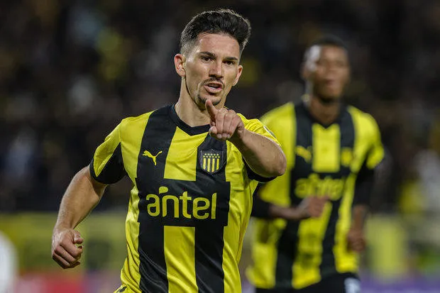 Copa Libertadores: Peñarol no perdonó y goleó 5-0 a Caracas en el Campeón del Siglo