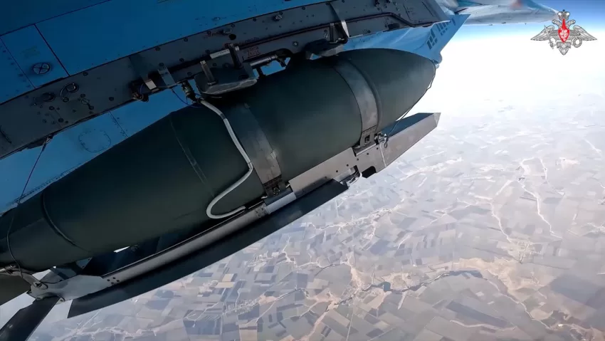 Cazas rusos destruyen un puesto de mando ucraniano con bombas FAB-500