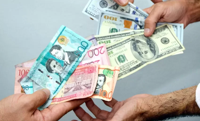 El dólar bajó otros 6 centavos y se cambia este miércoles a RD$58.95