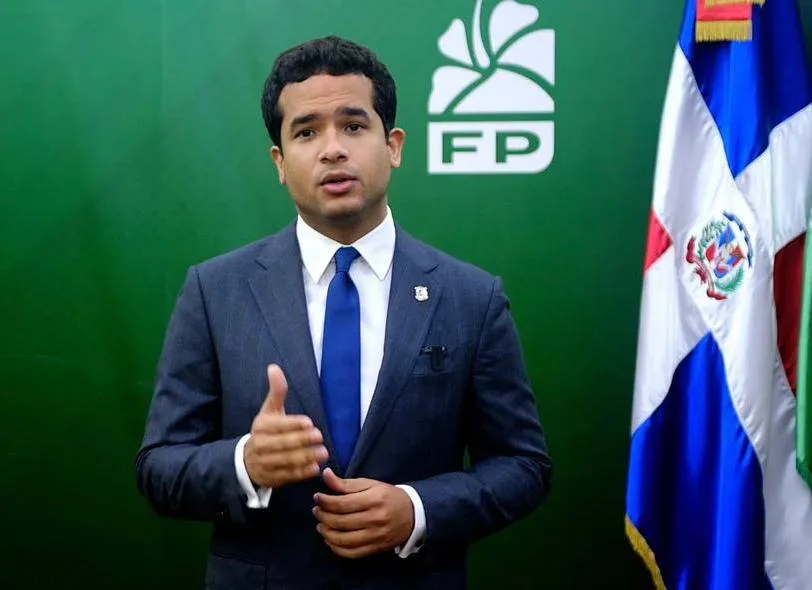Omar Fernández aventaja en 16 punto a Guillermo Moreno, según encuesta