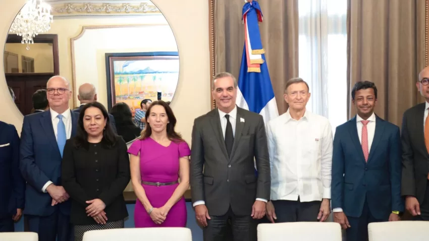Presidente Abinader recibe visita embajadores de diferentes países acreditados ante la Organización de las Naciones Unidas (ONU)