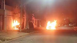 Queman autos en Argentina y dejan amenazas a Bullrich: "Háganse cargo de los muertos inocentes"
