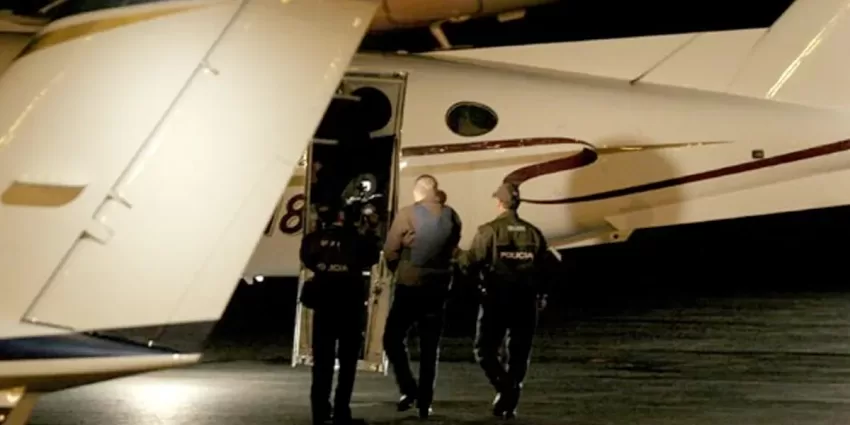 RD entrega a EU a tres hombres acusados matar 4 en Puerto Rico
