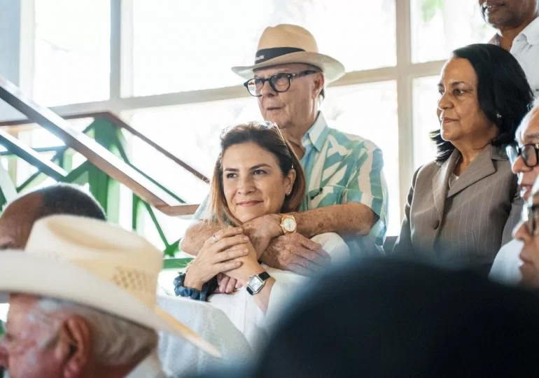 Carolina Mejía visita San Cristóbal, Peravia y La Altagracia en apoyo a candidatos congresuales