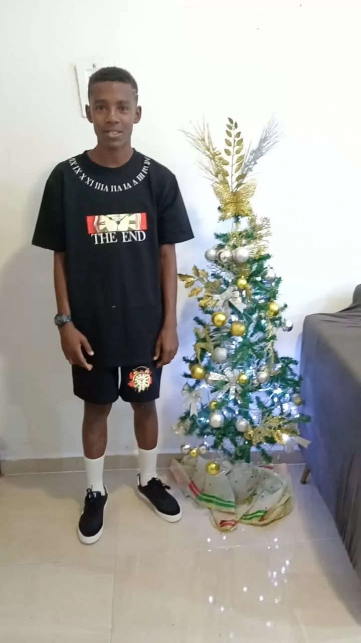"Se busca urgentemente a César Antonio Peguero Volquez, alias 'Brayan', de 16 años: ¡Ayúdanos a encontrarlo!"