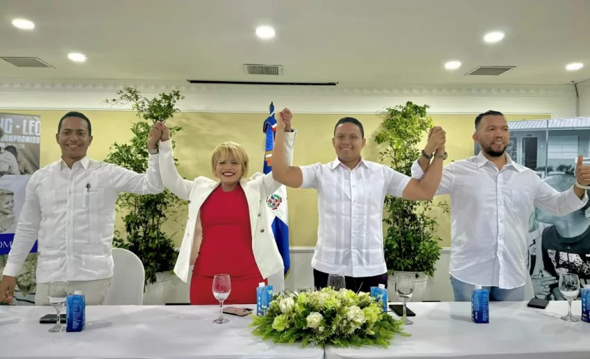 Elías Matos recibe respaldo de exaspirante a regidora del PRM para continuar diputación