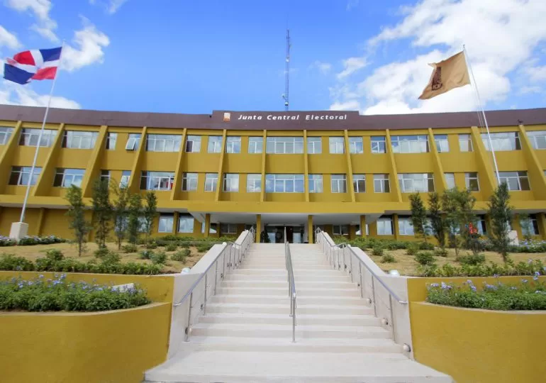JCE aprueba crear coordinador de recinto electoral y un delegado de recinto de cara a elecciones ordinarias generales 2024