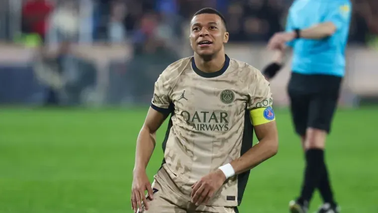 Con doblete de Mbappé, el PSG vence a Lorient y se acerca a otro título en Francia