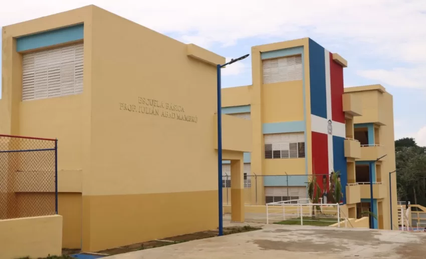 MINERD entrega dos escuelas de básica en la provincia Santo Domingo