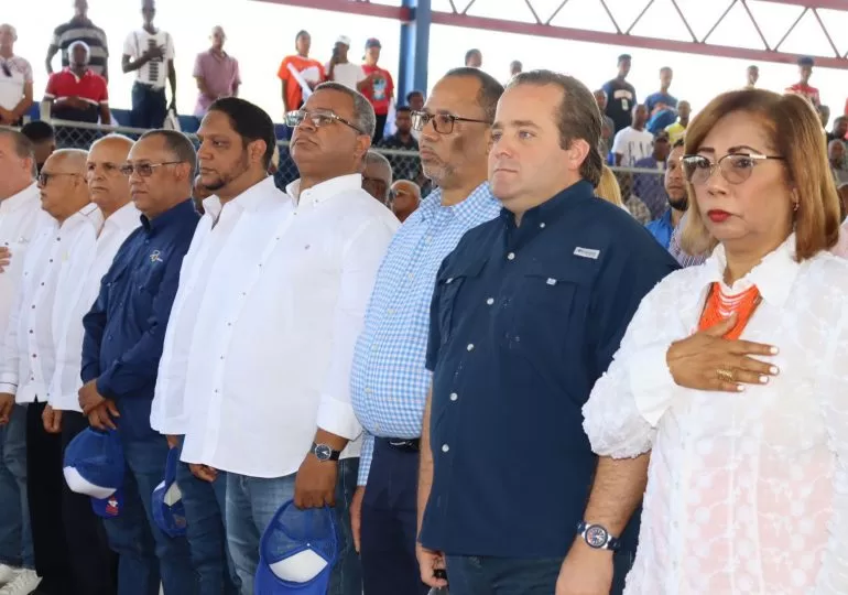 Presidente del PRM juramenta Comando de Campaña en Elías Piña