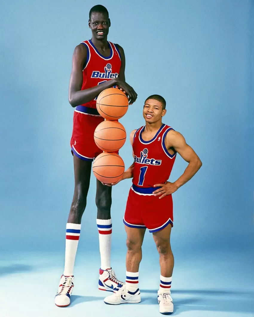 Los Gigantes de Estatura Pequeña: Jugadores Más Bajos en la Historia de la NBA