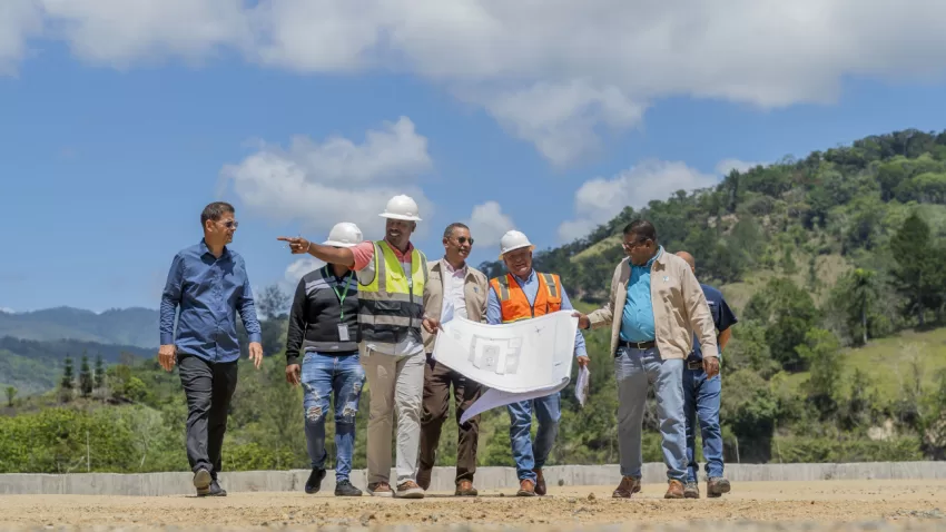 Edesur inicia construcción de subestación en Rancho Arriba para seguir mejorando el servicio eléctrico