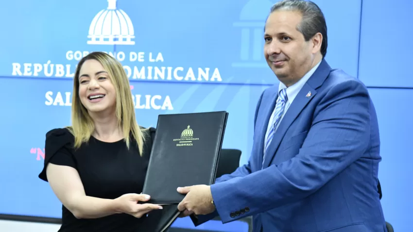 Ministerio de Salud Pública y Supérate firman convenio para beneficiar a mujeres embarazadas, menores de 5 años y grupos especiales de riesgo
