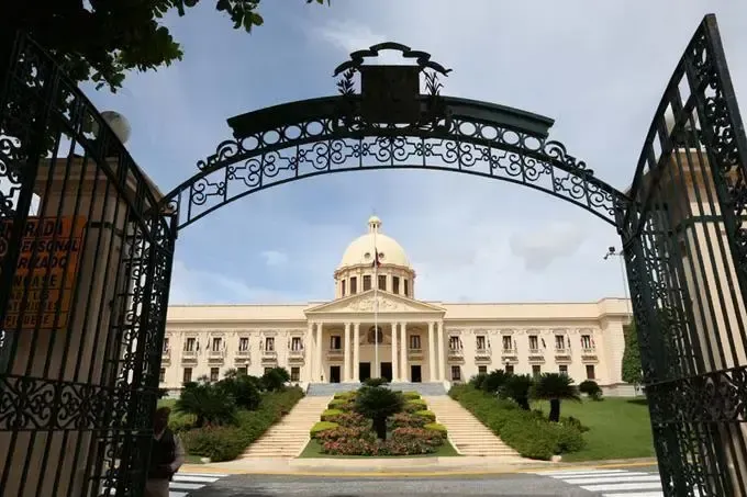 Abinader está en Palacio luego de llegar de Estados Unidos