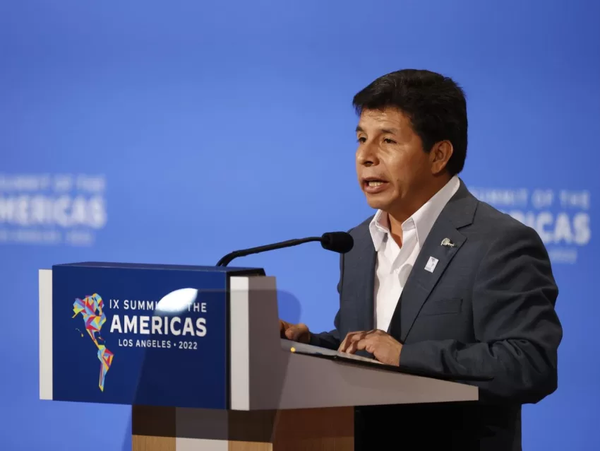 Presidenta de Perú nombra a su sexto ministro del Interior