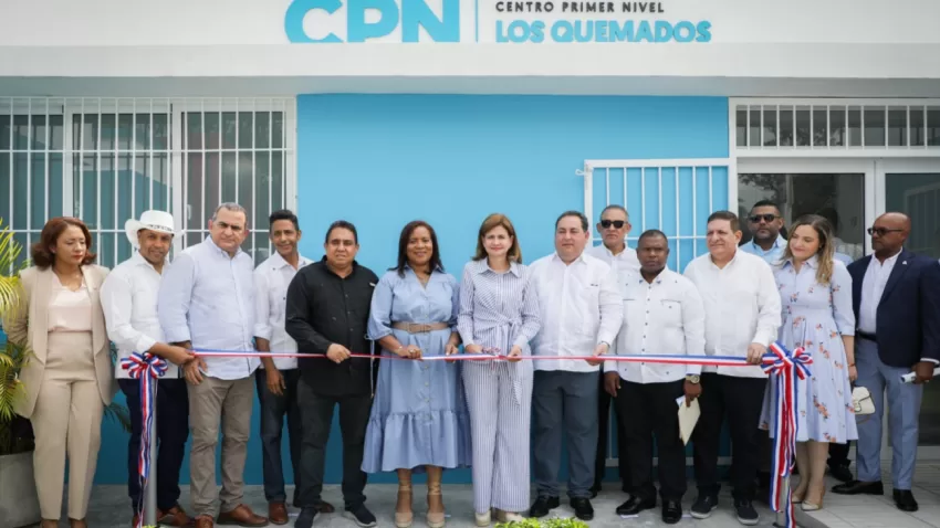 Vicepresidenta Raquel Peña entrega infraestructuras clave para salud y deporte en Santiago y Bonao