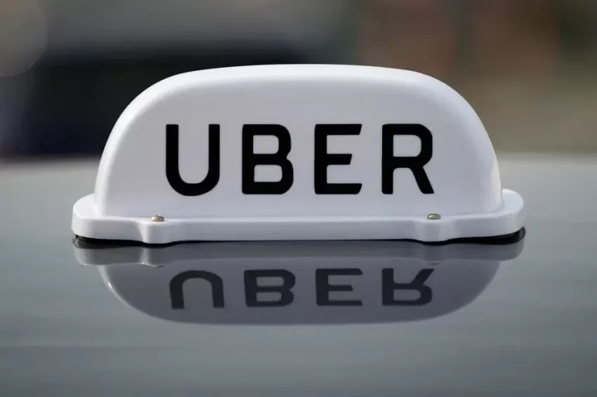Uber añadirá viajes en bus para aeropuertos y conciertos