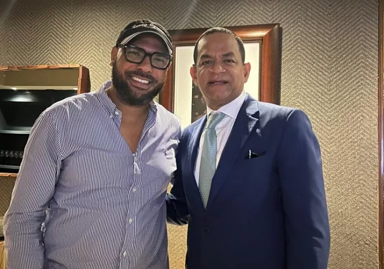 Renuncia miembro de la dirección central de la Fuerza del Pueblo Ronny Robert Carrasco