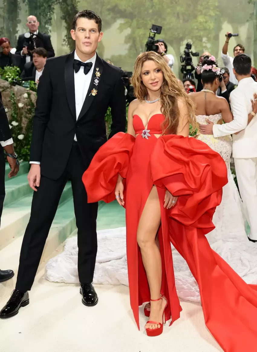 Se revela la identidad del hombre con el que Shakira fue a la Met Gala