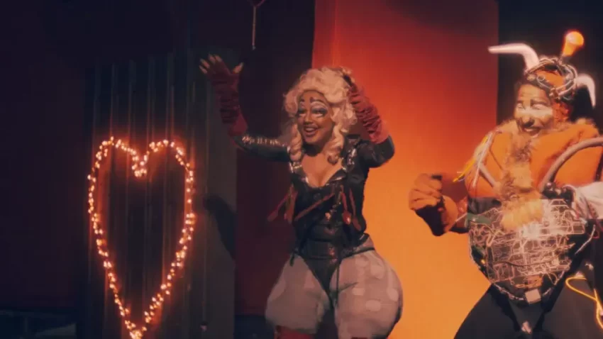 “AmorFo”, el nuevo espectáculo teatral bufonesco de Teatro Utopía