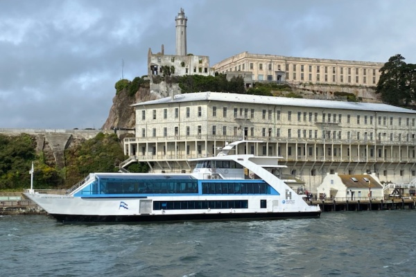 Hornblower Group recibe la aprobación judicial para un plan de reestructuración financiera