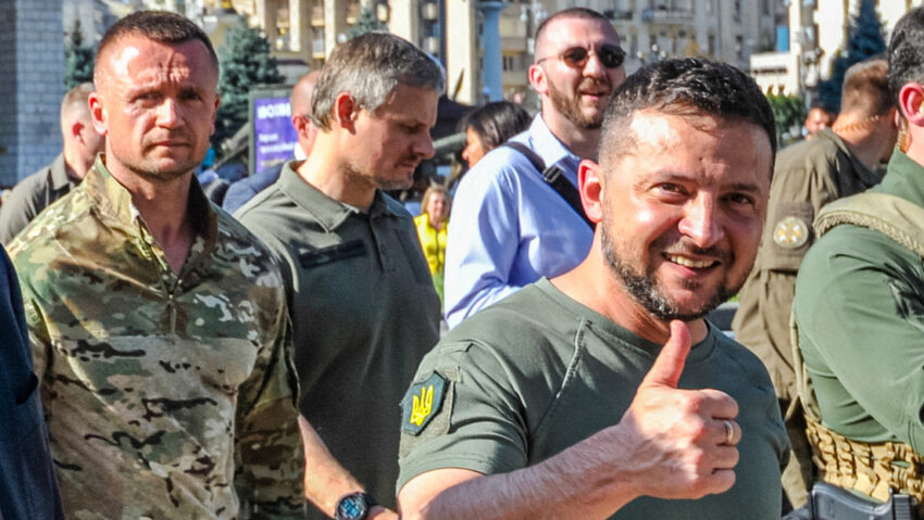 Denuncian a guardaespaldas de Zelenski por usurpación de poder