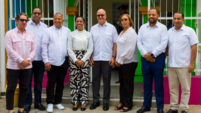 Gobierno entrega aportes por RD 6 millones a la Fundación Integral de Autismo e Inclusión Social