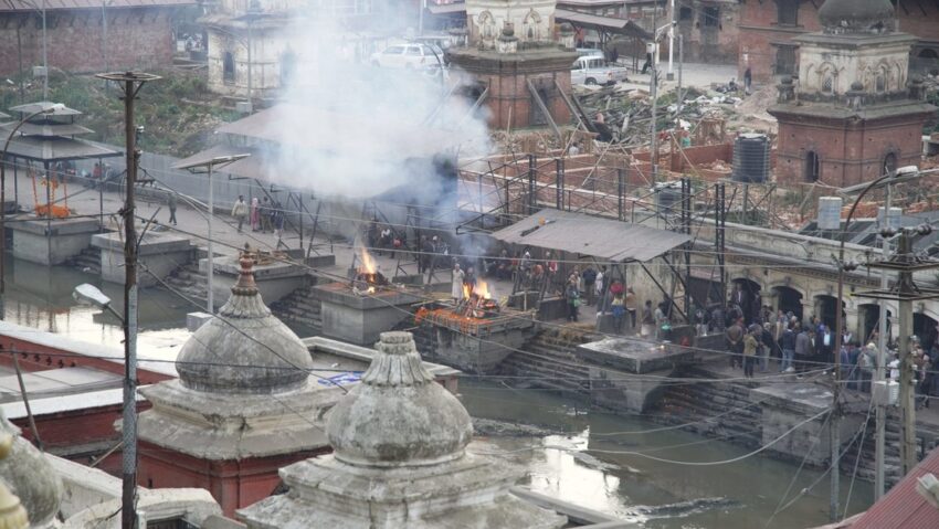 Incinera a su 'esposa' y la encuentra viva en otra ciudad