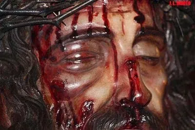 PALABRA DE DIOS LUNES DE LECTURA Si alguno te golpea en la mejilla derecha, preséntale también la izquierda.