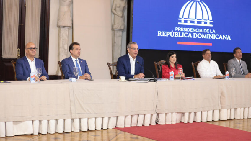 Presidente Abinader asegura que crecimiento de un 23 %, en las exportaciones del país de últimos tres años, es el mejor de la historia exportadora de RD