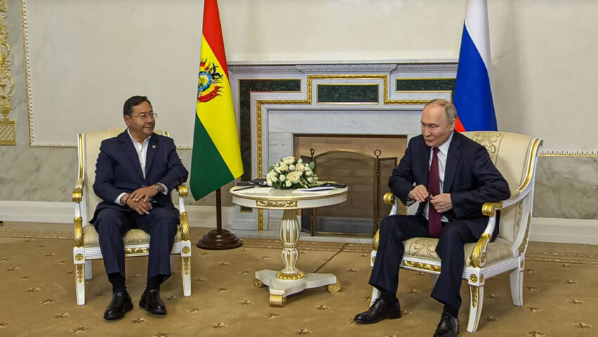 Putin se reúne con el presidente de Bolivia en San Petersburgo