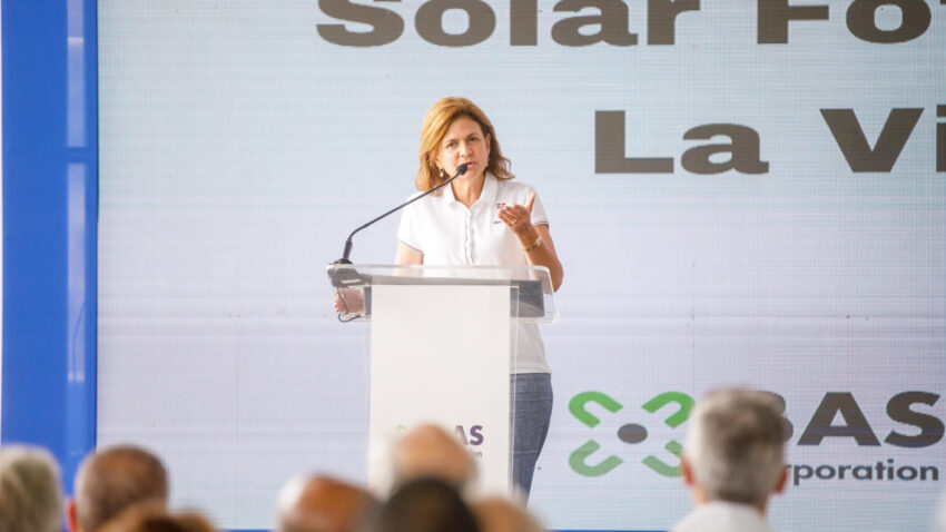 Vicepresidenta Raquel Peña inaugura obras clave en SDN, para garantizar energía renovable, vivienda y seguridad
