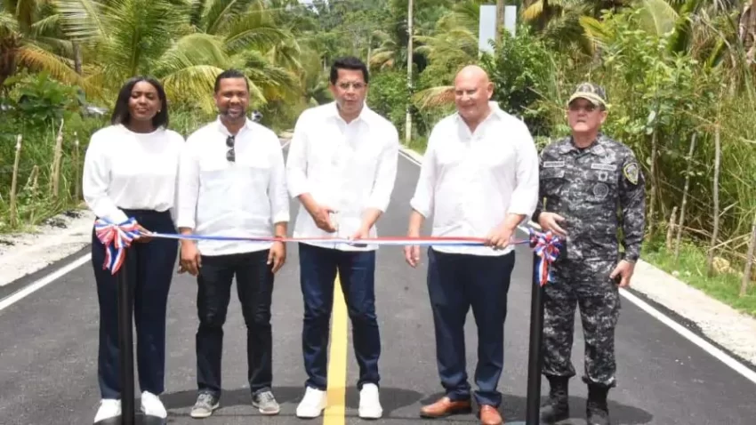 Entregan obras en Las Terrenas por RD$100 millones