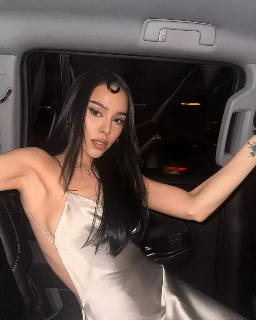 Danna levanta la mano para participar en el musical de RBD